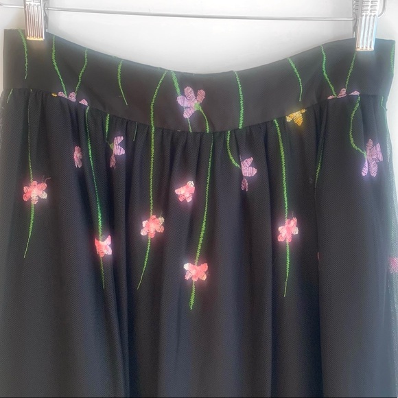 Black Tulle Maxi Skirt with embroidered floral border Vintage 90s balletcore - Picture 5 of 8